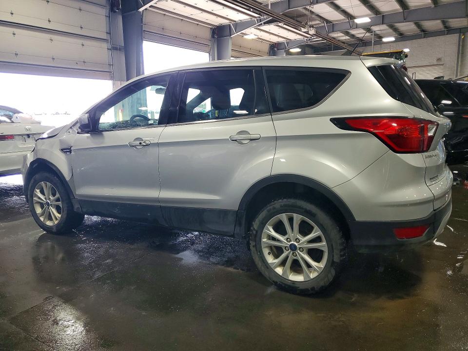 54296706 :رقم المزاد ، 1FMCU9GD0KUA93348 vin ، 2019 Ford Escape مزاد بيع