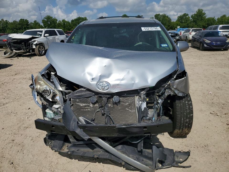 Продаж на аукціоні авто 2014 Toyota Sienna, vin: 5TDYK3DC6ES451117, номер лоту: 55212786