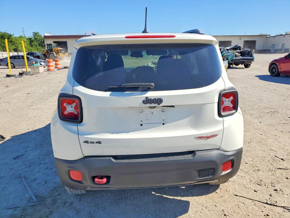 2015 Jeep Renegade მანქანა იყიდება აუქციონზე, vin: ZACCJBCTXFPC01838, აუქციონის ნომერი: 57868636