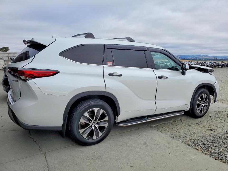57896526 :رقم المزاد ، 5TDHBRCH2NS545818 vin ، 2022 Toyota Highlander Hybrid مزاد بيع