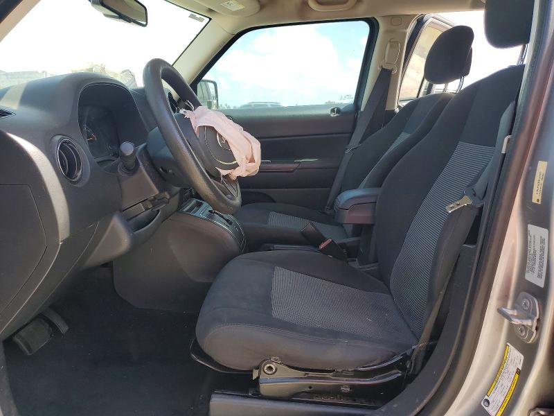58810016 :رقم المزاد ، 1C4NJPBA9FD208977 vin ، 2015 Jeep Patriot مزاد بيع