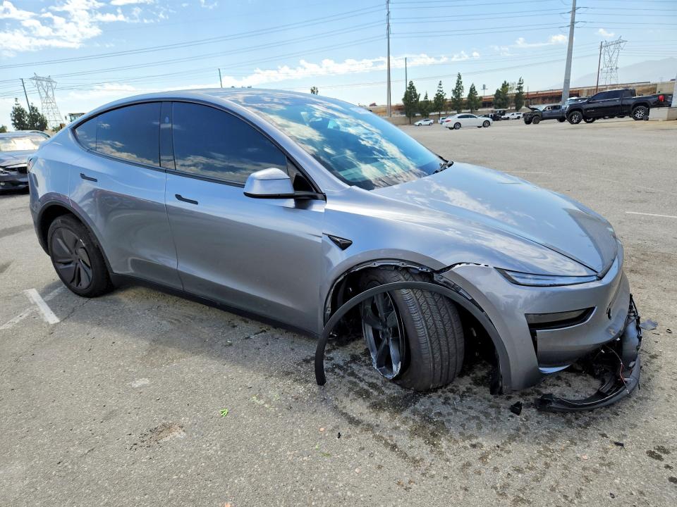 Продажа на аукционе авто 2026 Tesla Model Y, vin: 7SAYGDED2TF645100, номер лота: 58467386