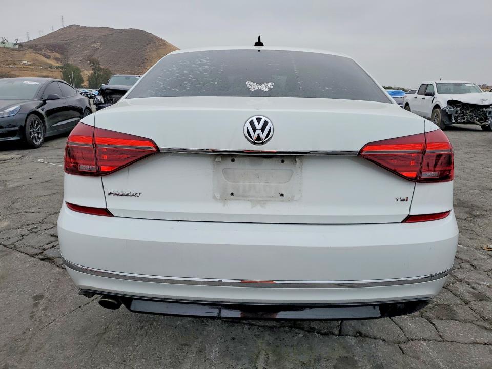 2017 Volkswagen Passat მანქანა იყიდება აუქციონზე, vin: 1VWDT7A34HC000228, აუქციონის ნომერი: 56097506