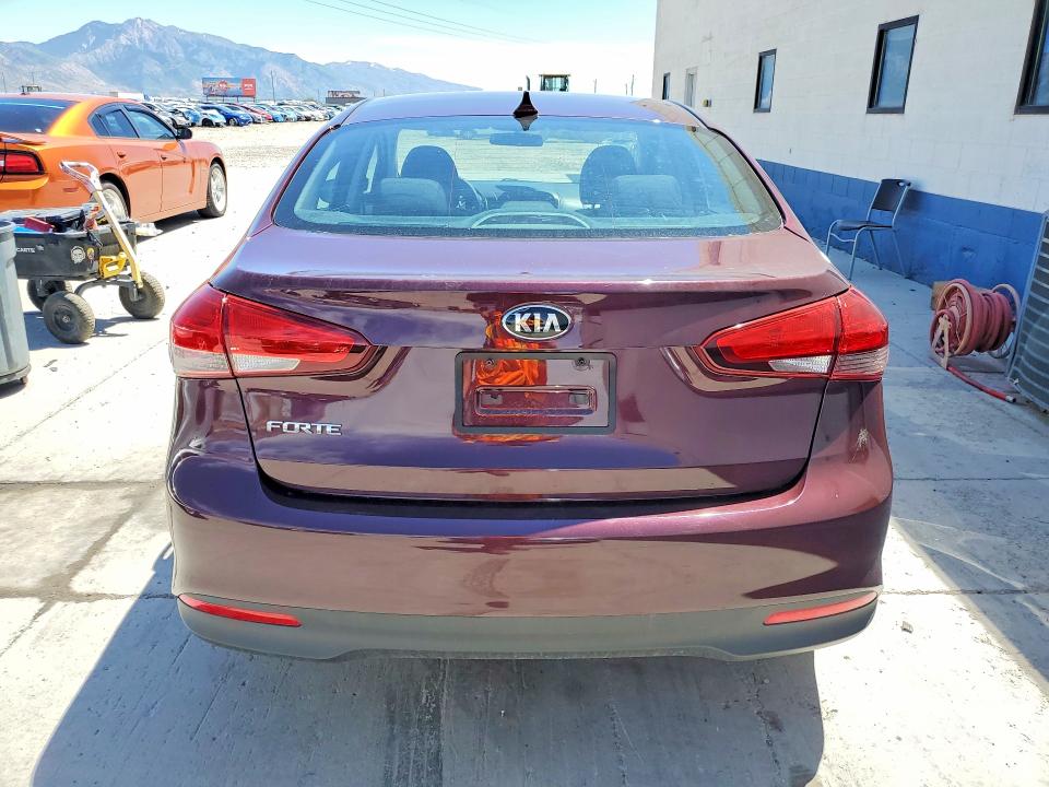 Продаж на аукціоні авто 2018 Kia Forte, vin: 3KPFK4A79JE208698, номер лоту: 55639076