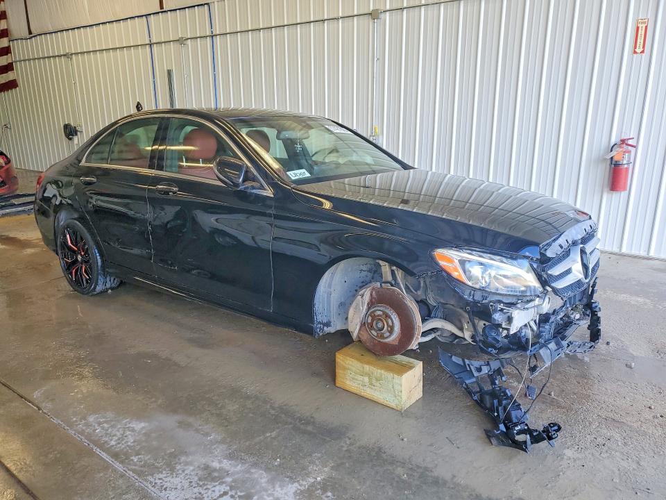 57421626 :رقم المزاد ، 55SWF4KB9HU213295 vin ، 2017 Mercedes-benz C مزاد بيع