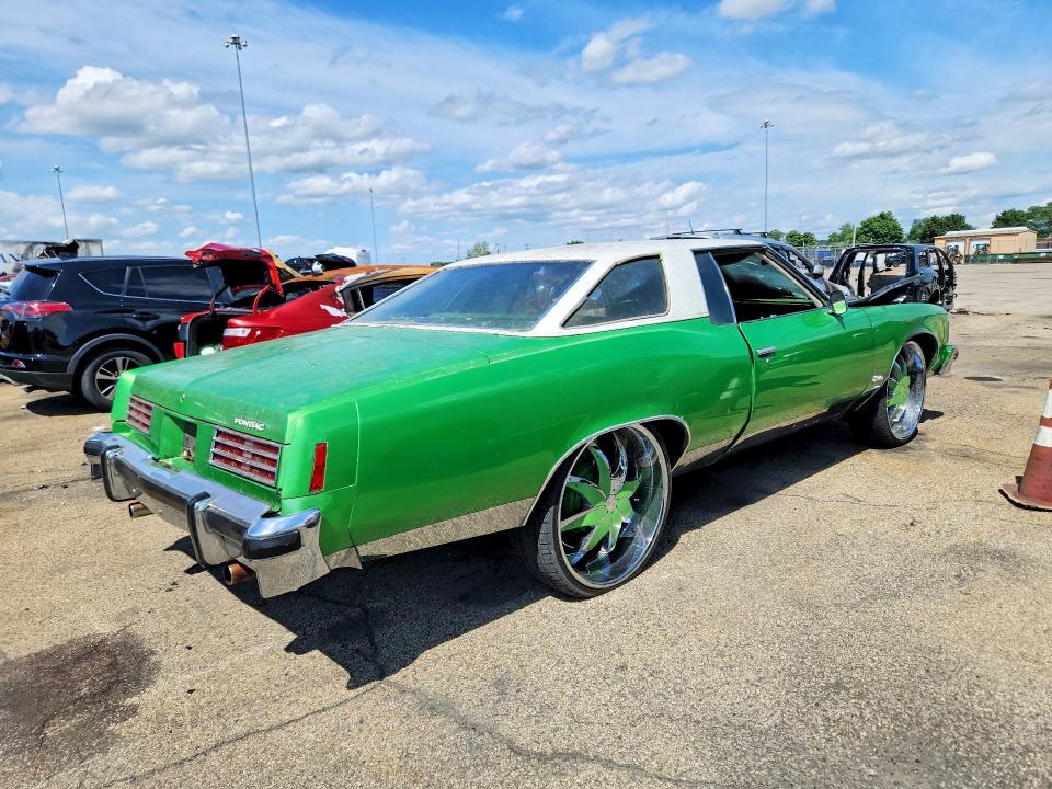 Продажа на аукционе авто 1976 Pontiac Catalina, vin: 2L57N6P123360, номер лота: 57182686