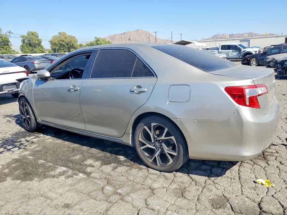 57755516 :رقم المزاد ، 4T4BF1FK1ER425427 vin ، 2014 Toyota Camry مزاد بيع