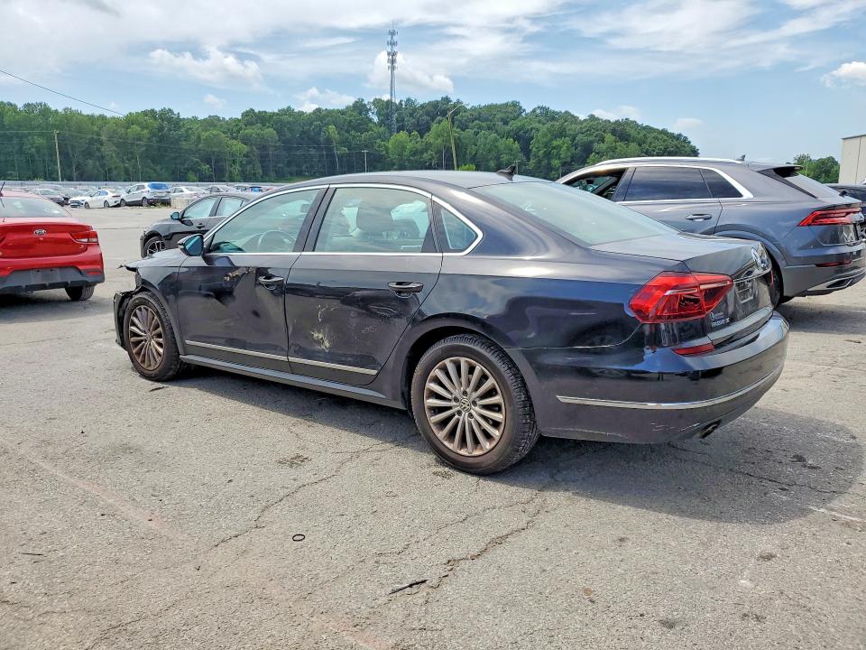 56799726 :رقم المزاد ، 1VWBT7A30HC016577 vin ، 2017 Volkswagen Passat مزاد بيع