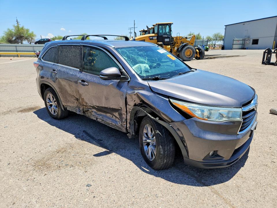 2015 Toyota Highlander მანქანა იყიდება აუქციონზე, vin: 5TDKKRFH9FS093241, აუქციონის ნომერი: 57678696