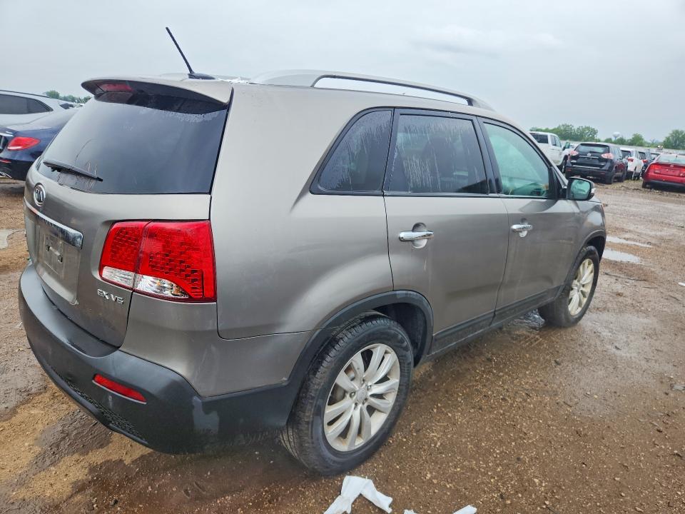 2011 Kia Sorento მანქანა იყიდება აუქციონზე, vin: 5XYKU4A28BG063008, აუქციონის ნომერი: 58407716