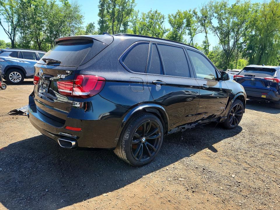 Aukcja sprzedaży 2017 Bmw X5, vin: 5UXKR2C3XH0X05219, numer aukcji: 55918276