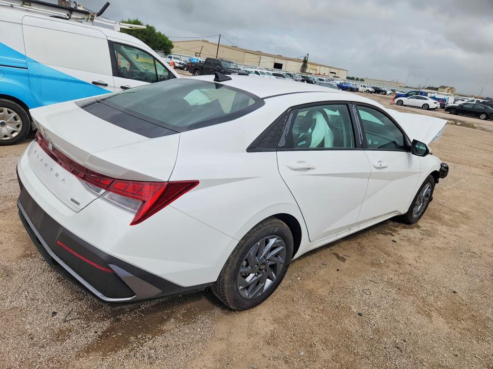 57044776 :رقم المزاد ، KMHLM4DJ9TU194497 vin ، 2026 Hyundai Elantra Hybrid مزاد بيع