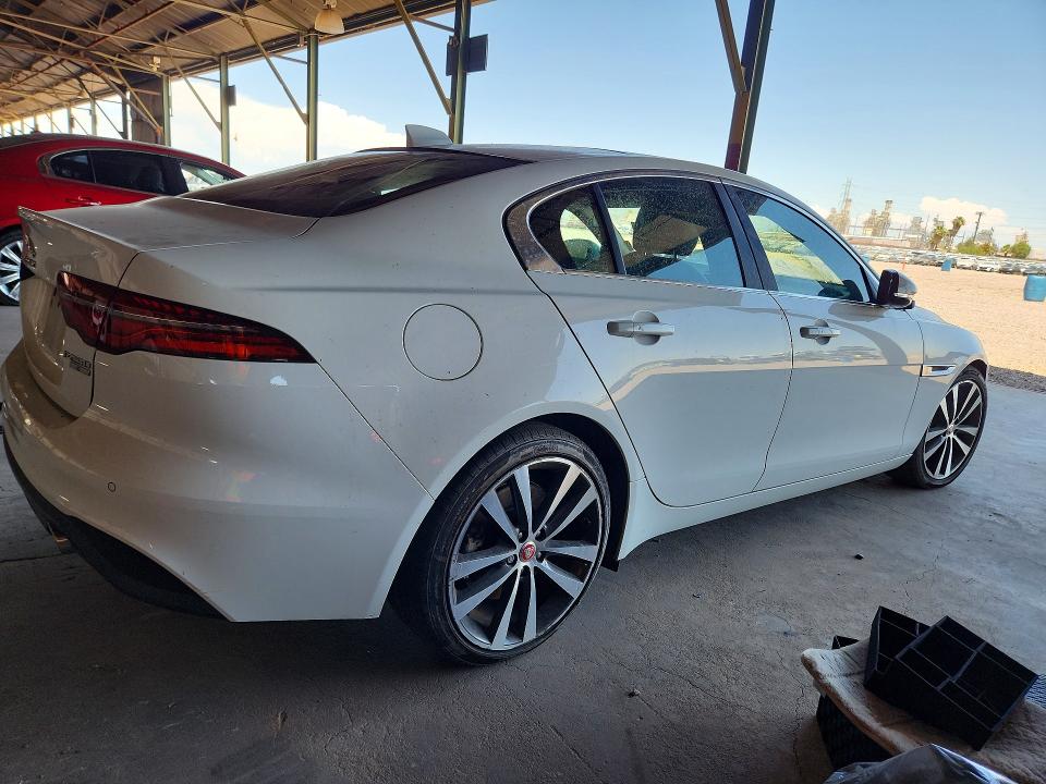 57546506 :رقم المزاد ، SAJAE4FX1LCP62937 vin ، 2020 Jaguar Xe مزاد بيع