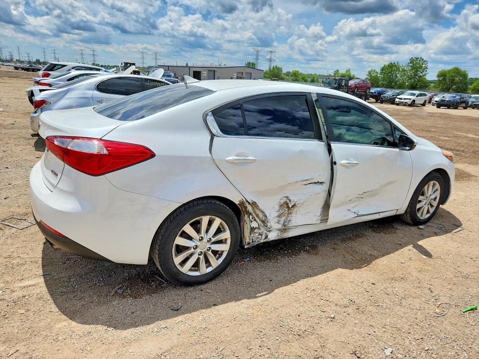 2015 Kia Forte მანქანა იყიდება აუქციონზე, vin: KNAFX4A89F5318189, აუქციონის ნომერი: 58229316