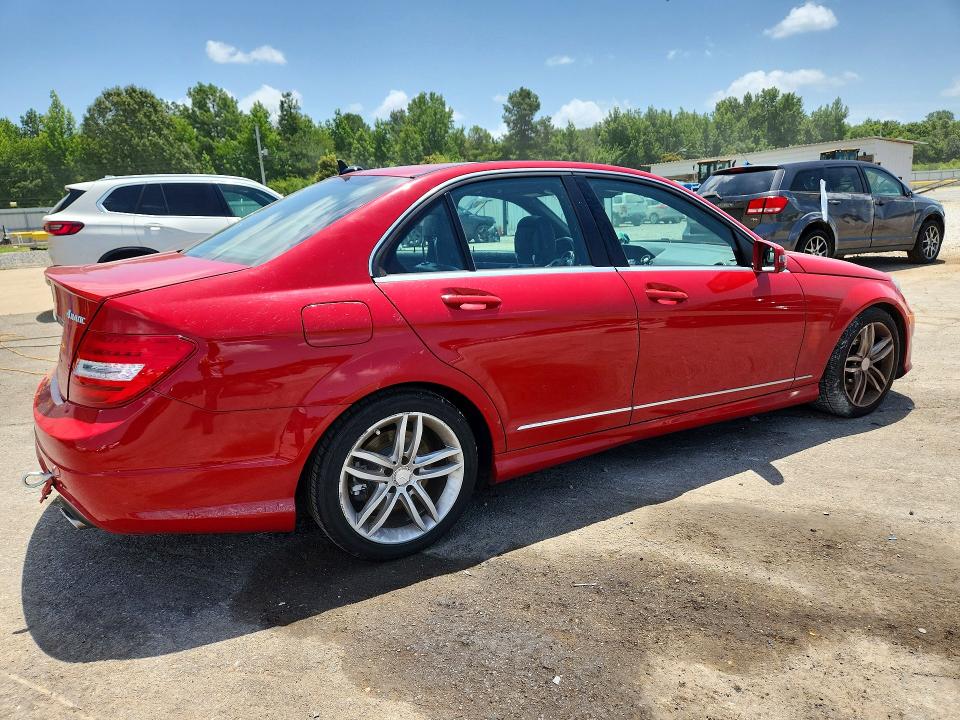 2014 Mercedes-benz C მანქანა იყიდება აუქციონზე, vin: WDDGF8AB8EA928562, აუქციონის ნომერი: 59358576