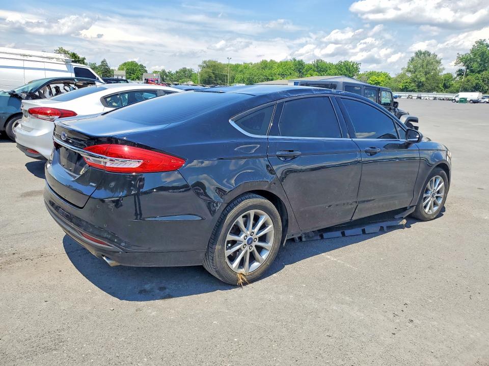 Продажа на аукционе авто 2017 Ford Fusion, vin: 3FA6P0H78HR226022, номер лота: 57776036
