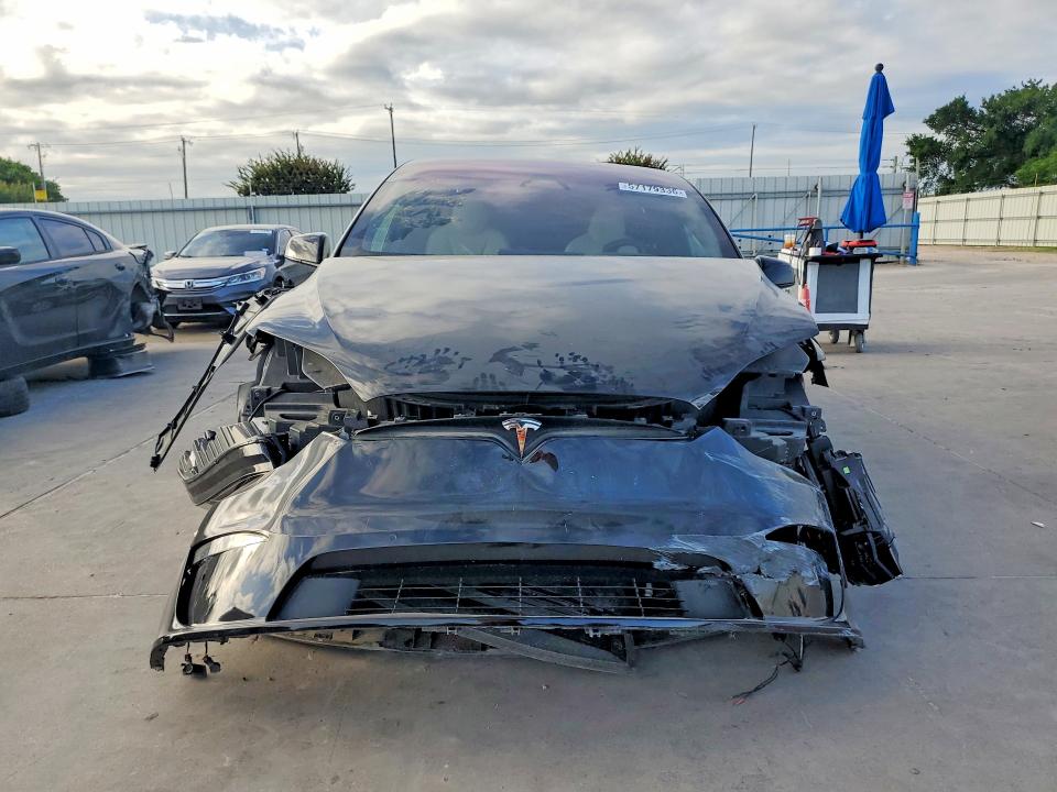 Продажа на аукционе авто 2022 Tesla Model X, vin: 7SAXCBE58NF328798, номер лота: 57179336