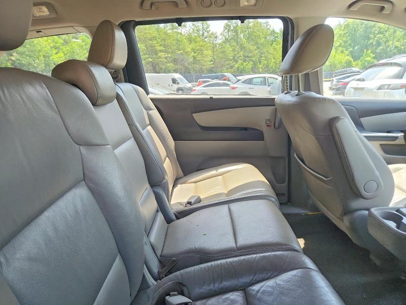 57945736 :رقم المزاد ، 5FNRL5H60BB104027 vin ، 2011 Honda Odyssey مزاد بيع