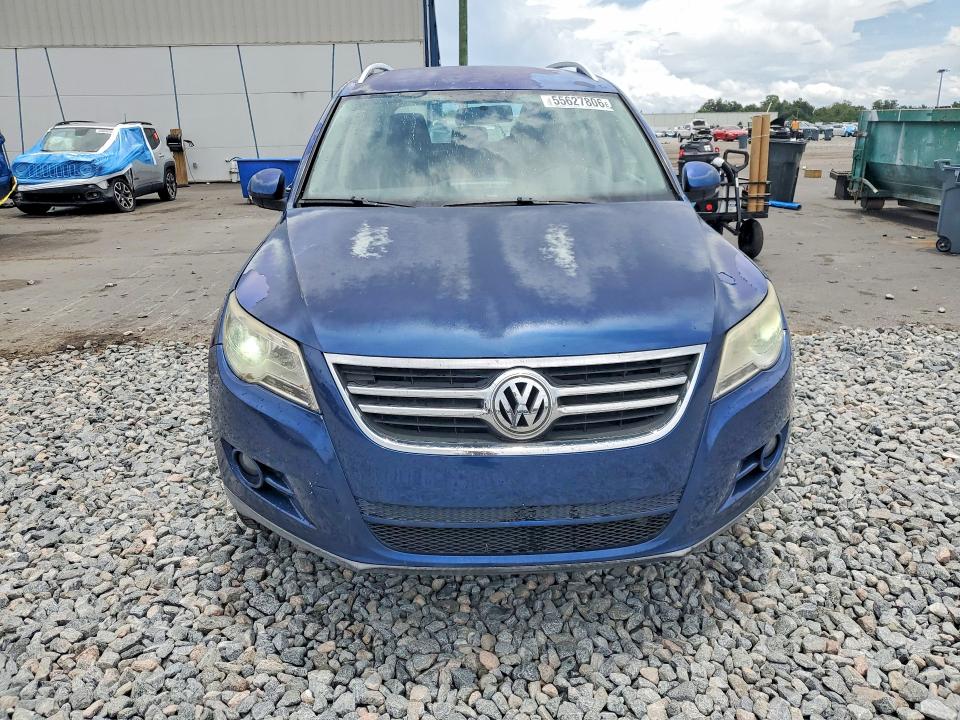 55627806 :رقم المزاد ، WVGAV7AX7AW002123 vin ، 2010 Volkswagen Tiguan مزاد بيع