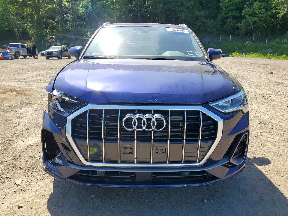 2024 Audi Q3 მანქანა იყიდება აუქციონზე, vin: WA1DECF35R1105639, აუქციონის ნომერი: 55820496