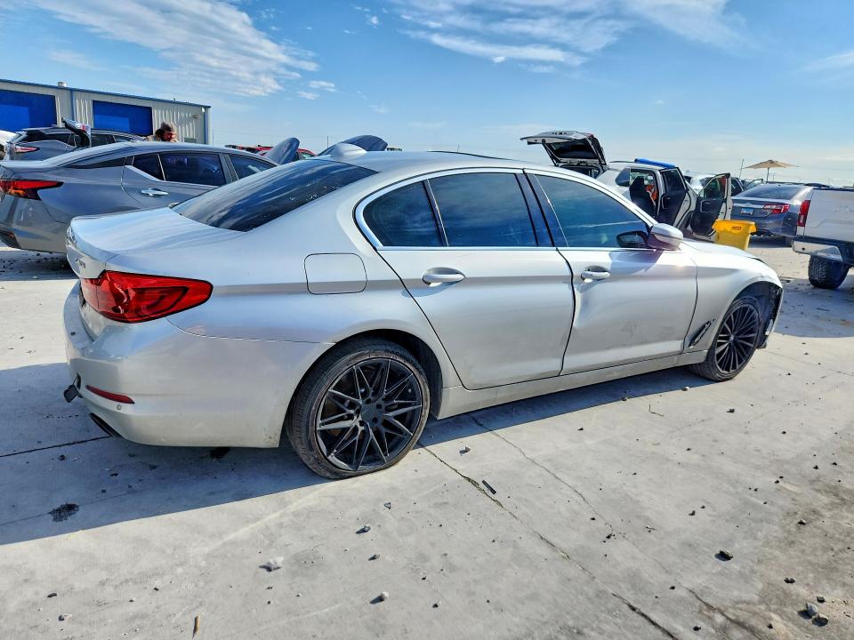 2019 Bmw 540 მანქანა იყიდება აუქციონზე, vin: WBAJE5C50KWW16868, აუქციონის ნომერი: 57885546