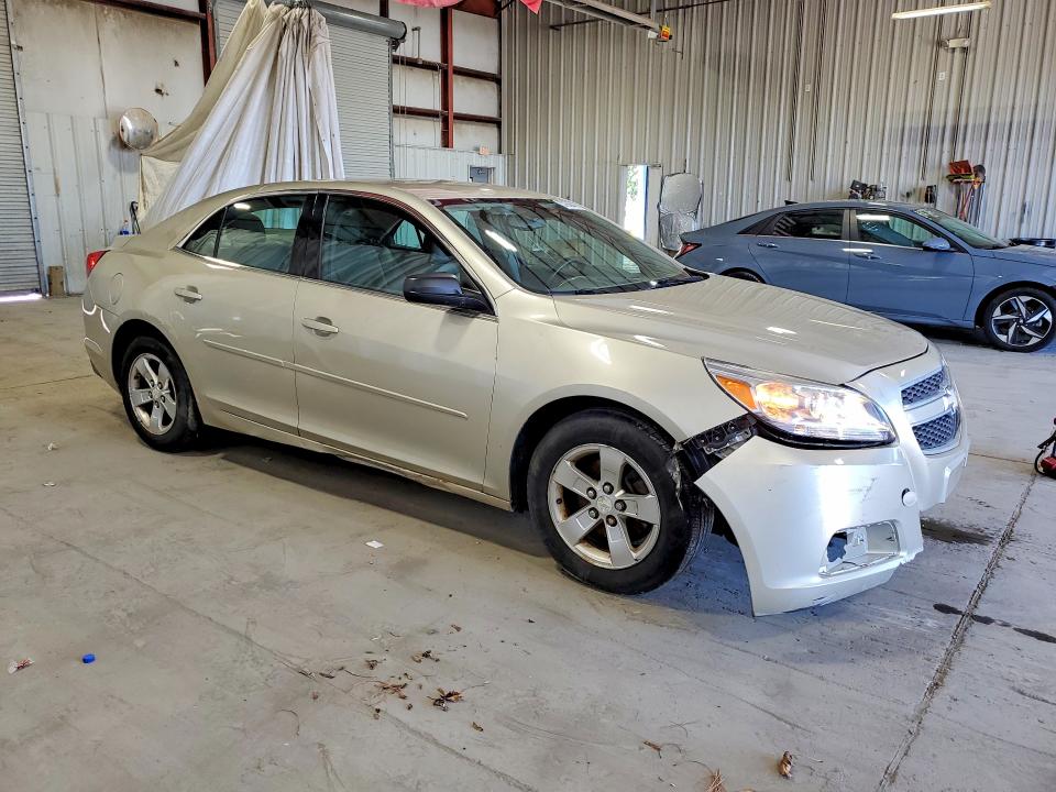 2014 Chevrolet Malibu მანქანა იყიდება აუქციონზე, vin: 1G11B5SLXEF111526, აუქციონის ნომერი: 57659446