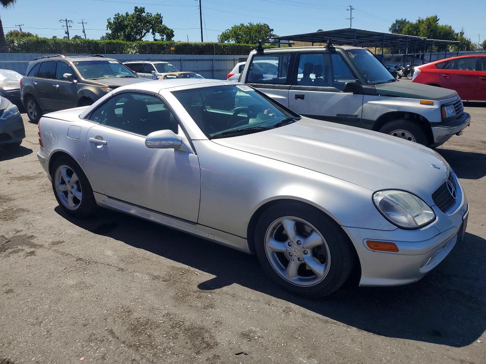2001 Mercedes-benz Slk მანქანა იყიდება აუქციონზე, vin: WDBKK65FX1F199140, აუქციონის ნომერი: 55931006