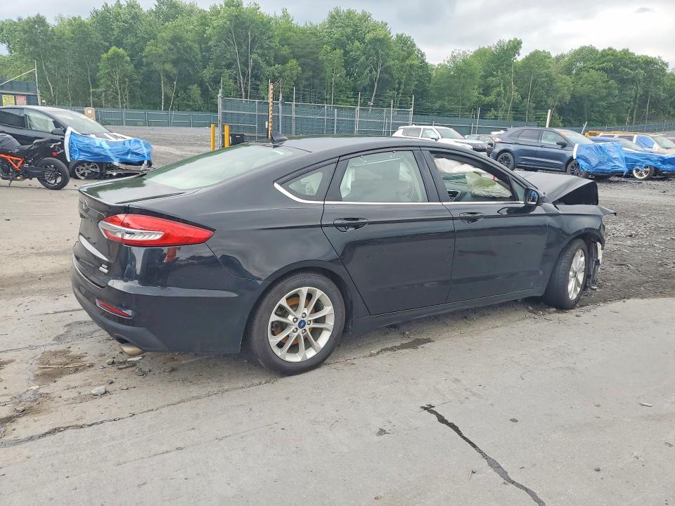 57209516 :رقم المزاد ، 3FA6P0HD7KR218491 vin ، 2019 Ford Fusion مزاد بيع