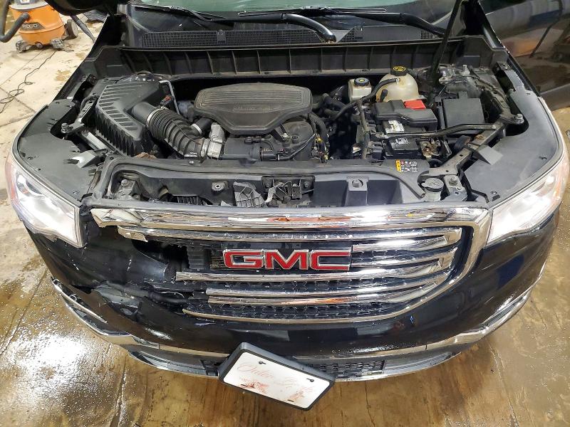 58599476 :رقم المزاد ، 1GKKNULS8JZ175855 vin ، 2018 Gmc Acadia مزاد بيع