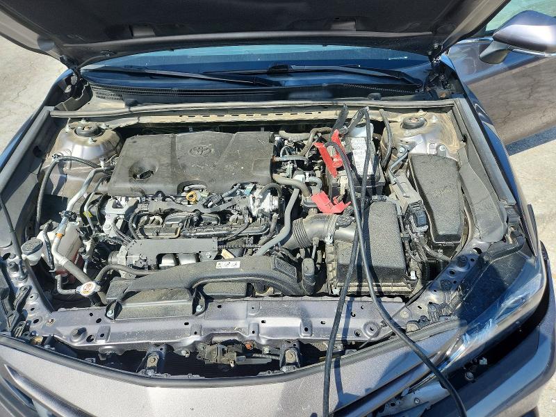 58608526 :رقم المزاد ، 4T1T11AK4NU625996 vin ، 2022 Toyota Camry مزاد بيع