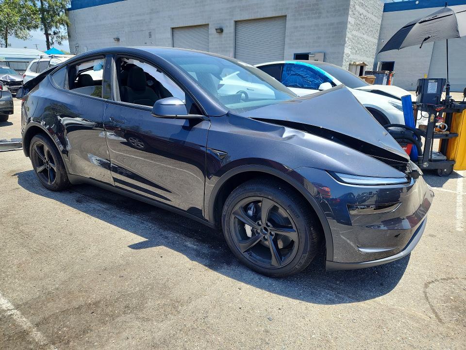 56448956 :رقم المزاد ، 7SAYGDED8TF581046 vin ، 2026 Tesla Model Y مزاد بيع