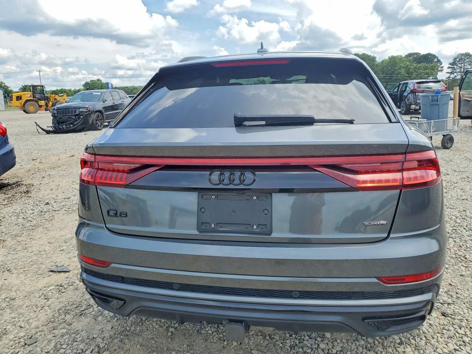 55898756 :رقم المزاد ، WA1EVAF15KD042165 vin ، 2019 Audi Q8 مزاد بيع