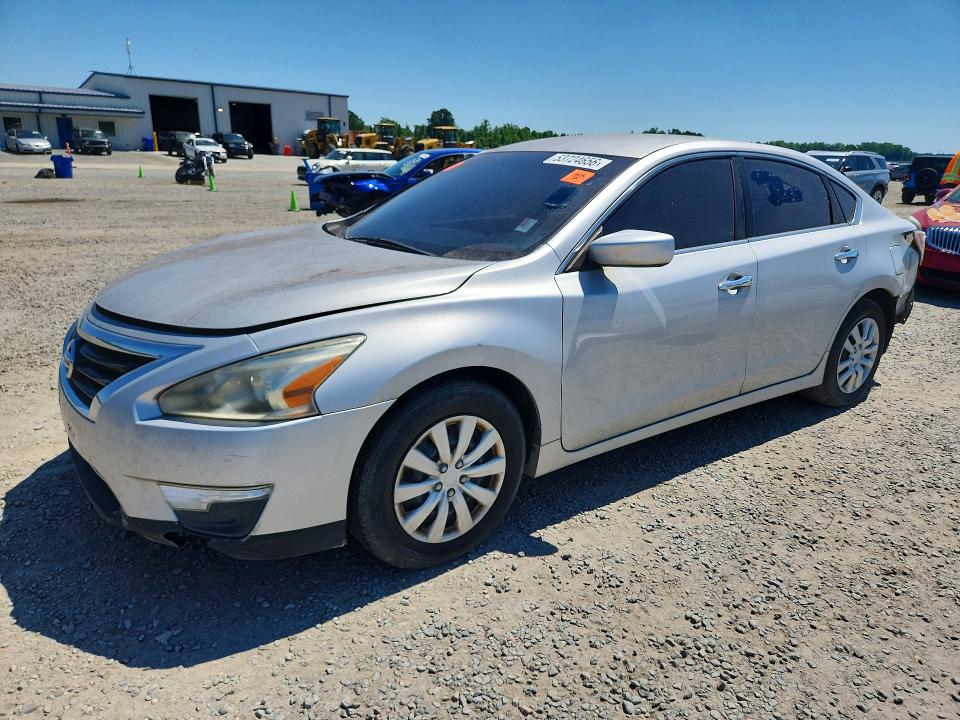 53724656 :رقم المزاد ، 1N4AL3AP5FC206601 vin ، 2015 Nissan Altima مزاد بيع