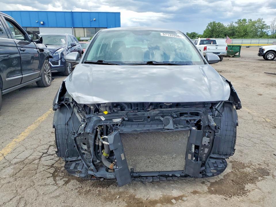 57132096 :رقم المزاد ، 3KPA24AD7ME372729 vin ، 2021 Kia Rio مزاد بيع