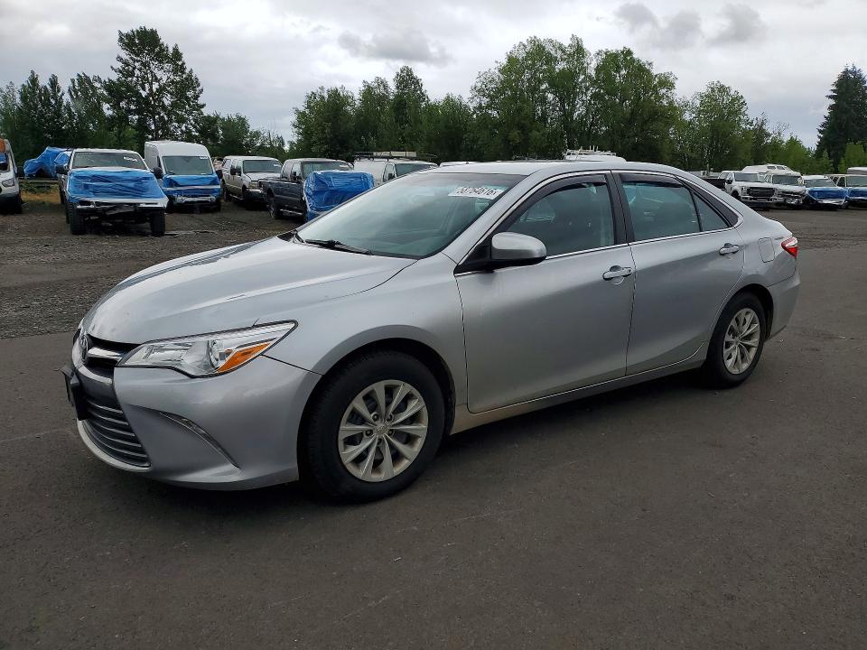 2016 Toyota Camry მანქანა იყიდება აუქციონზე, vin: 4T4BF1FKXGR560473, აუქციონის ნომერი: 58764616
