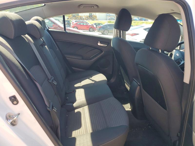 2018 Kia Forte მანქანა იყიდება აუქციონზე, vin: 3KPFL4A7XJE181721, აუქციონის ნომერი: 57271926