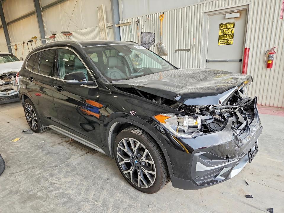 55059876 :رقم المزاد ، WBXJG9C01M5U09104 vin ، 2021 Bmw X1 مزاد بيع