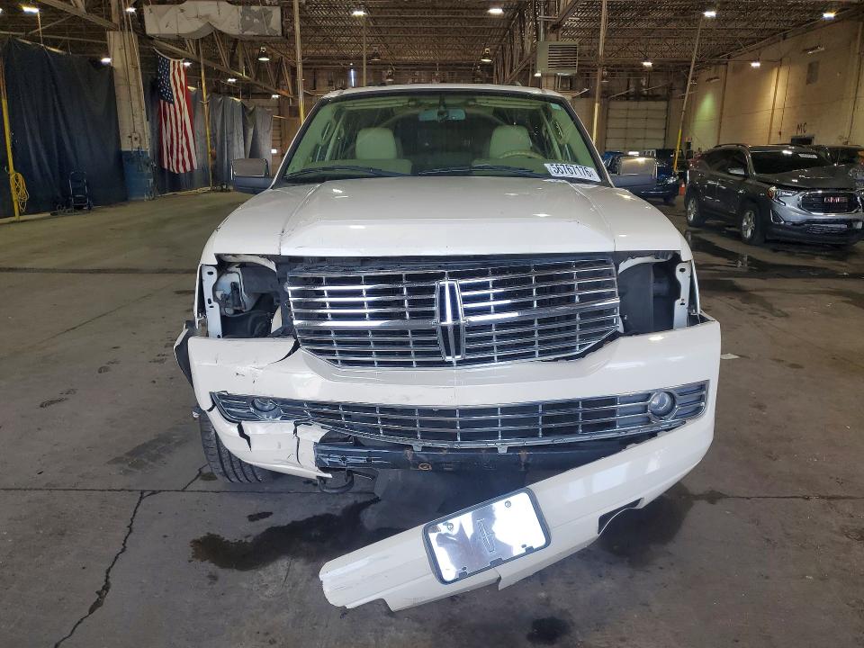 56767176 :رقم المزاد ، 5LMFL28568LJ05772 vin ، 2008 Lincoln Navigator مزاد بيع