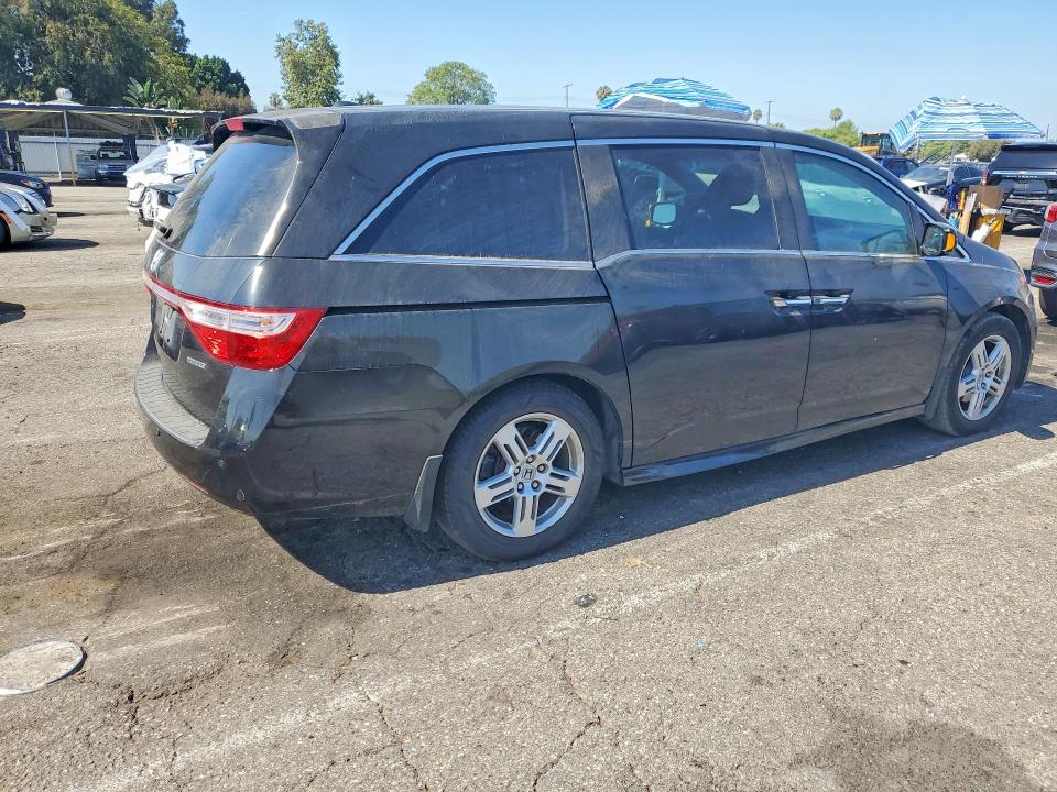 Auction sale of the 2013 Honda Odyssey, vin: 5FNRL5H98DB085000, lot number: 56654286