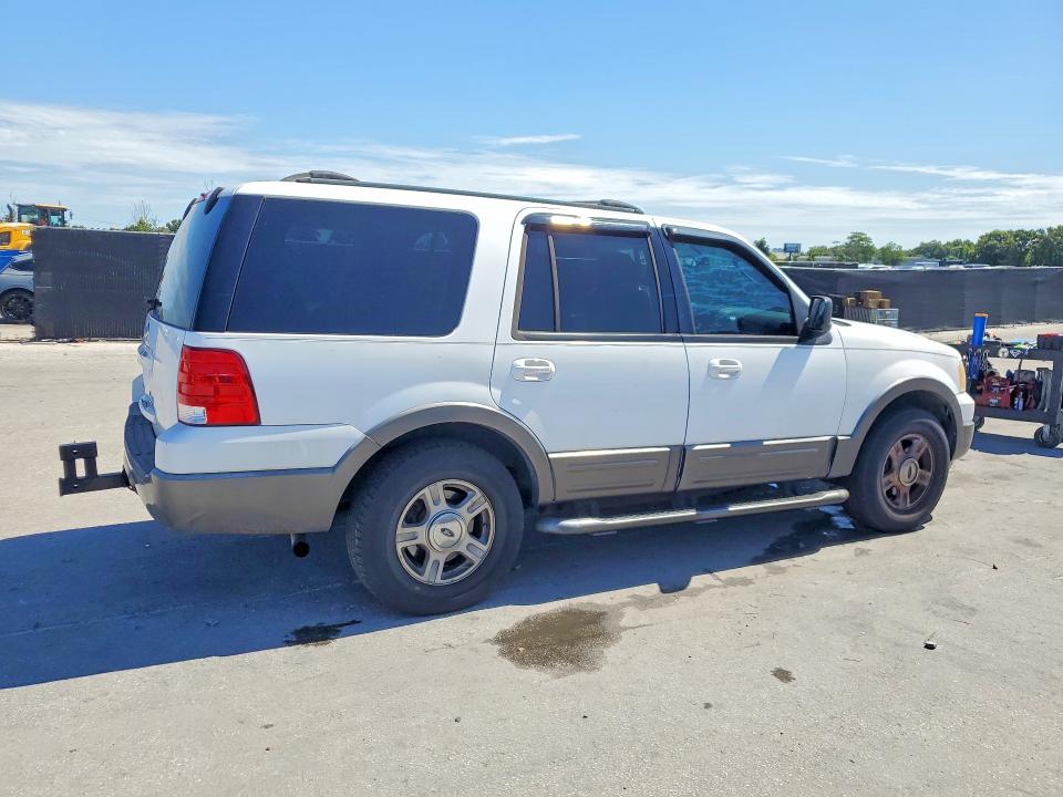 2004 Ford Expedition მანქანა იყიდება აუქციონზე, vin: 1FMPU15L14LB88572, აუქციონის ნომერი: 58299386