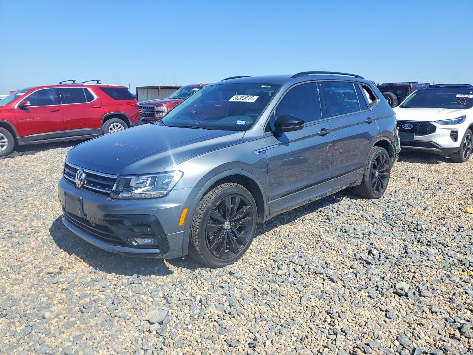 56280846 :رقم المزاد ، 3VV3B7AX3LM147511 vin ، 2020 Volkswagen Tiguan مزاد بيع