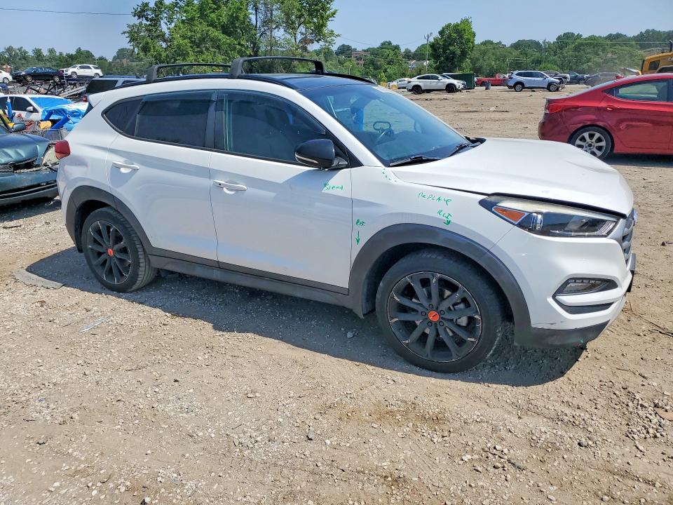 2017 Hyundai Tucson მანქანა იყიდება აუქციონზე, vin: KM8J33A29HU535003, აუქციონის ნომერი: 58899586