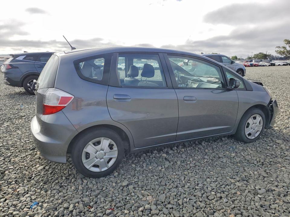 2013 Honda Fit მანქანა იყიდება აუქციონზე, vin: JHMGE8H39DC025785, აუქციონის ნომერი: 56677266