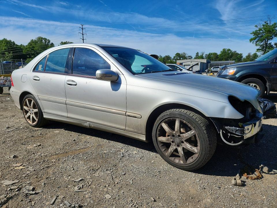 2004 Mercedes-benz C მანქანა იყიდება აუქციონზე, vin: WDBRF40J04F459682, აუქციონის ნომერი: 57140166