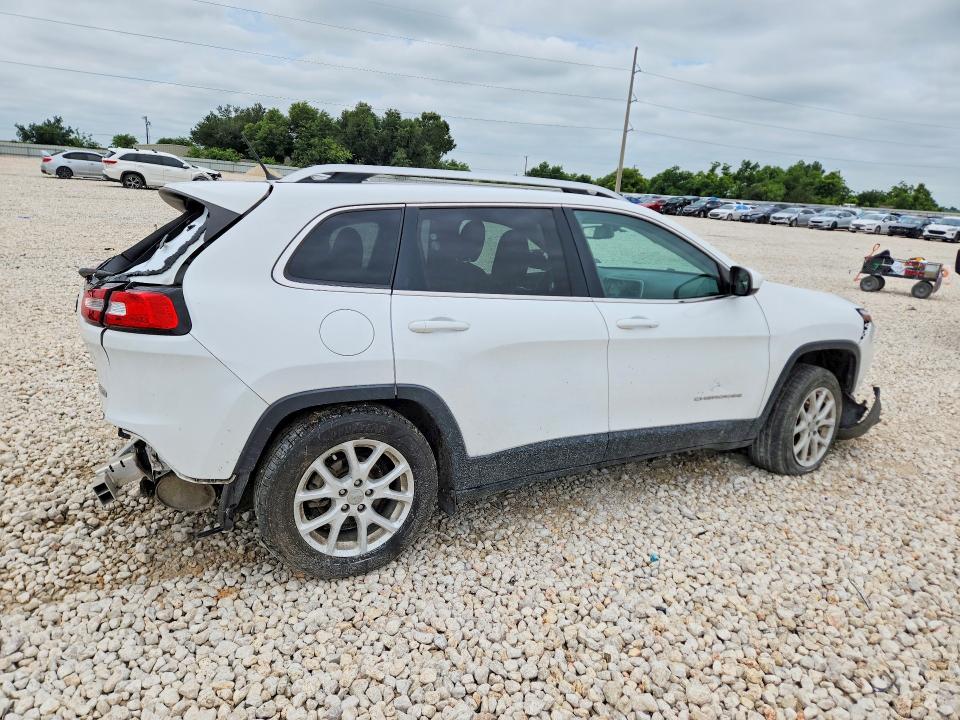 55703776 :رقم المزاد ، 1C4PJLCB3JD574404 vin ، 2018 Jeep Cherokee مزاد بيع