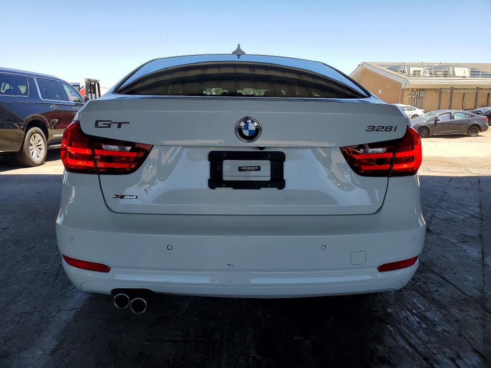 56797666 :رقم المزاد ، WBA3X5C55FD562231 vin ، 2015 Bmw 328 مزاد بيع
