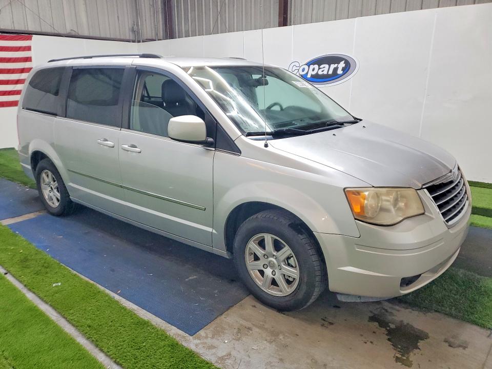 58885736 :رقم المزاد ، 2A4RR8D13AR386865 vin ، 2010 Chrysler Town & Country مزاد بيع