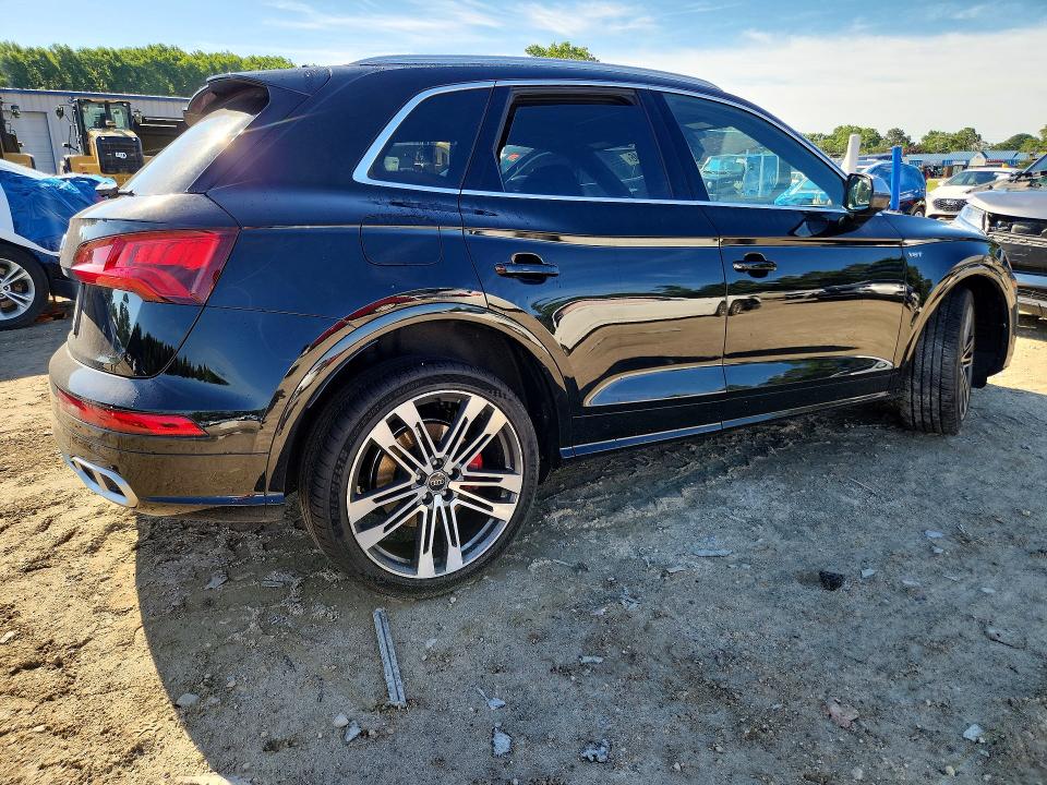 57747146 :رقم المزاد ، WA1C4AFY7J2121077 vin ، 2018 Audi Sq5 مزاد بيع