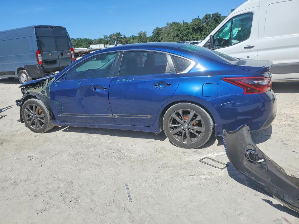 Продажа на аукционе авто 2018 Nissan Altima, vin: 1N4AL3AP2JC260091, номер лота: 55815376