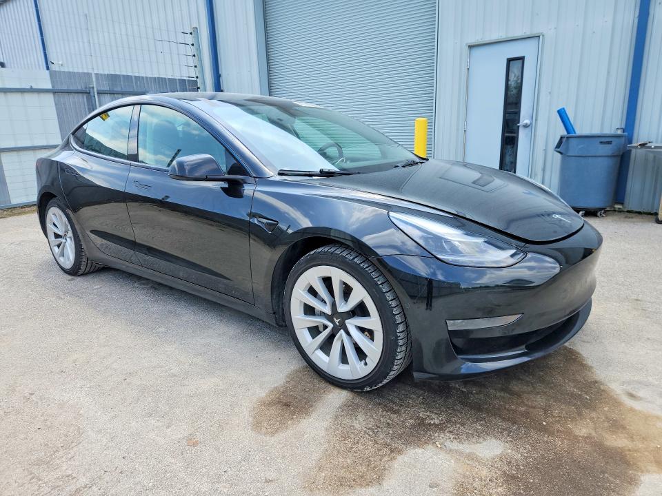 56054766 :رقم المزاد ، 5YJ3E1EAXNF370936 vin ، 2022 Tesla Model 3 مزاد بيع